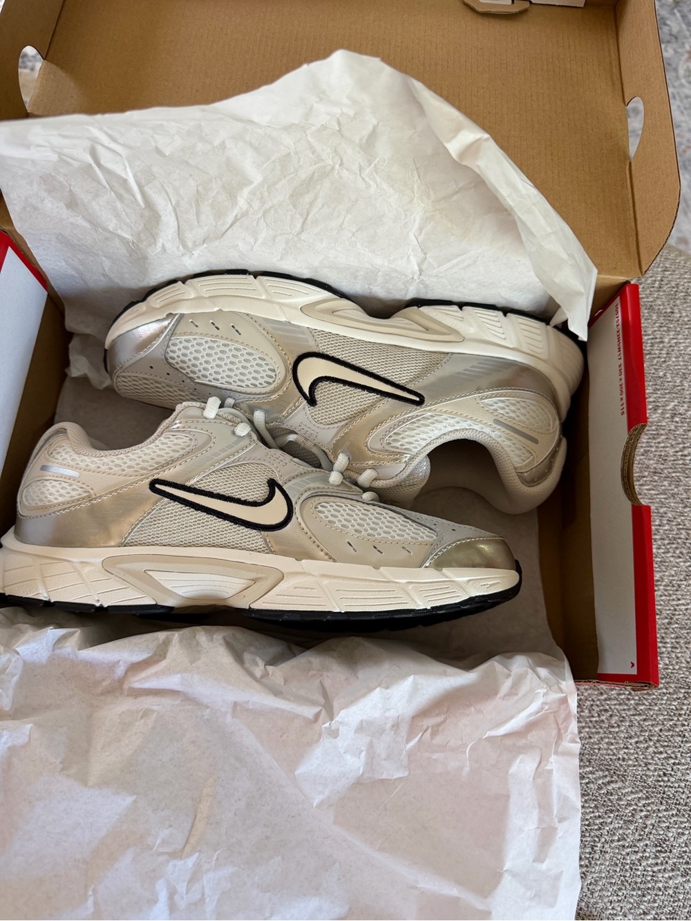 Nike V5 RNR Big Kid/Women's Cream, Silver, and Black Low-Top Sneakers